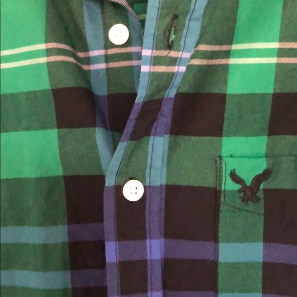 American Eagle Classic Fit men’s shirt - Picture 2 of 2